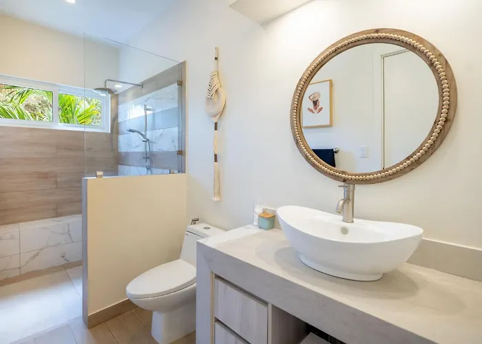 Сasa de vacaciones Close To - Gated Community - Salom