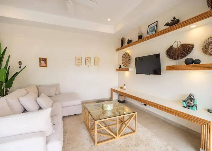 Сasa de vacaciones Close To - Gated Community - Salom *